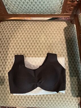 NWT Ionix Sculpt Posture Bra — Wireless Front-Closure Lift